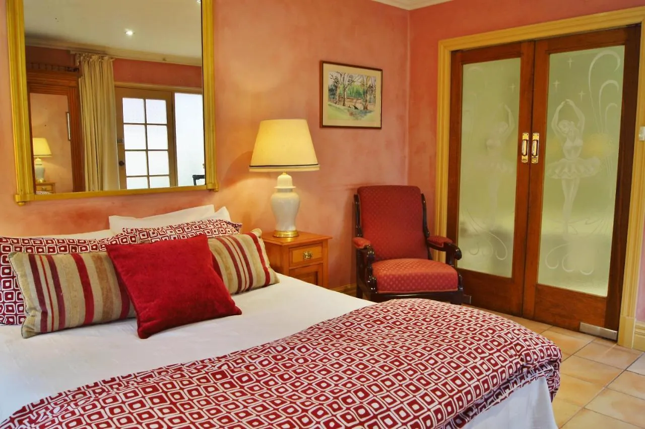 **** Aparthotel North Adelaide Heritage Cottages & Apartments Australia