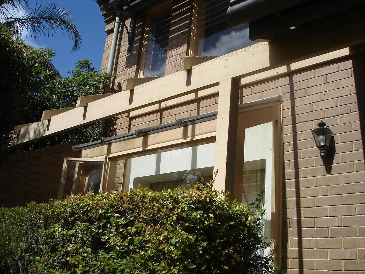 North Adelaide Heritage Cottages & Apartments 4*,