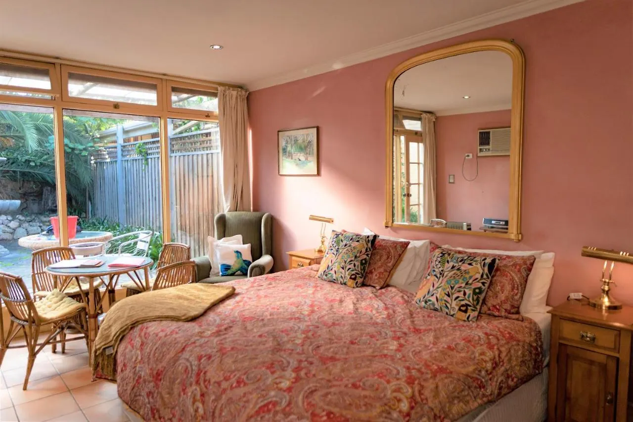 **** Aparthotel North Adelaide Heritage Cottages & Apartments Australia